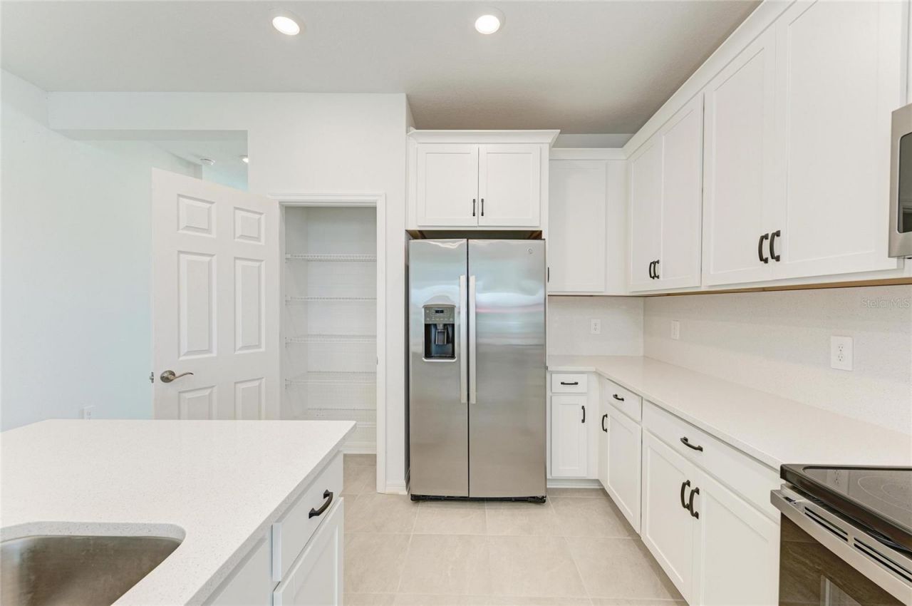 1989 Splashrail Lane , Sarasota, FL 34240 Photo