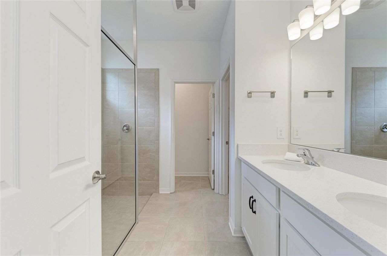 1989 Splashrail Lane , Sarasota, FL 34240 Photo