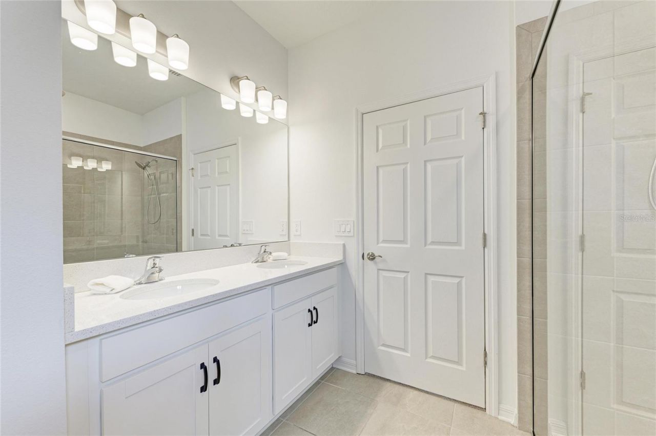 1989 Splashrail Lane , Sarasota, FL 34240 Photo