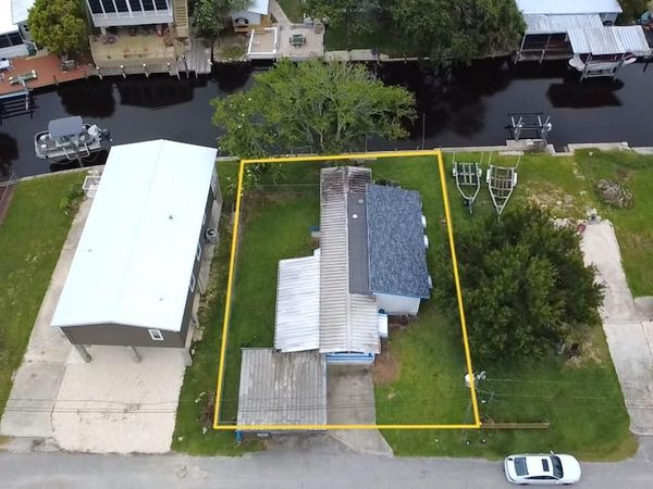 10270 W GROTTO COURT , HOMOSASSA, FL 34448