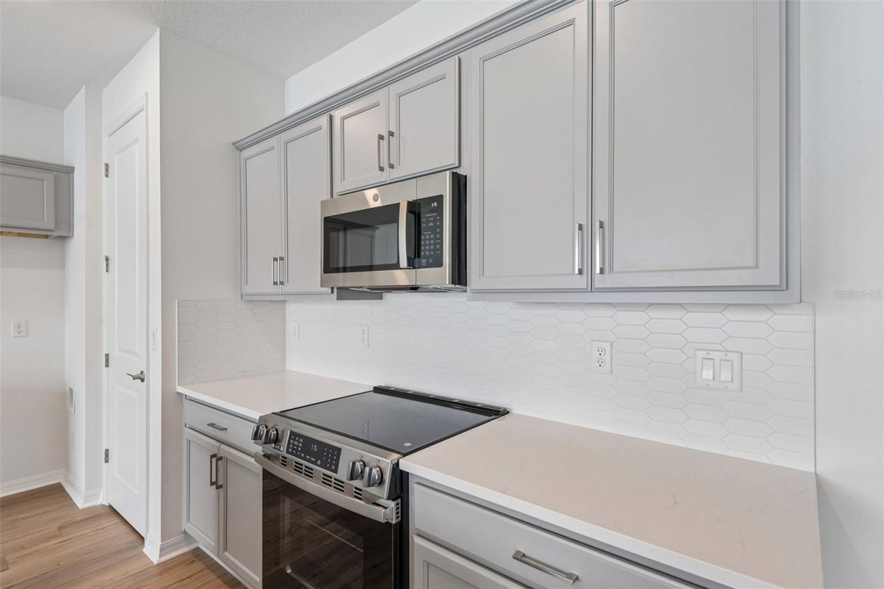 31542 Azure Beach Drive, San Antonio, FL 33576 Photo