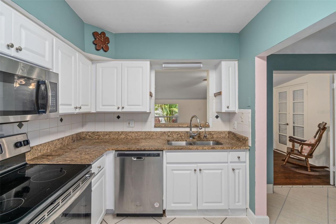 9812 51st Avenue N, Saint Petersburg, FL 33708 Photo