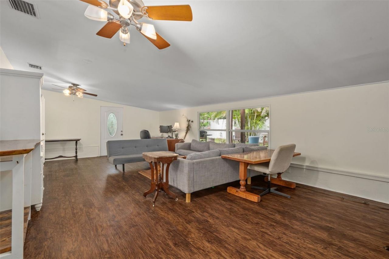 9812 51st Avenue N, Saint Petersburg, FL 33708 Photo