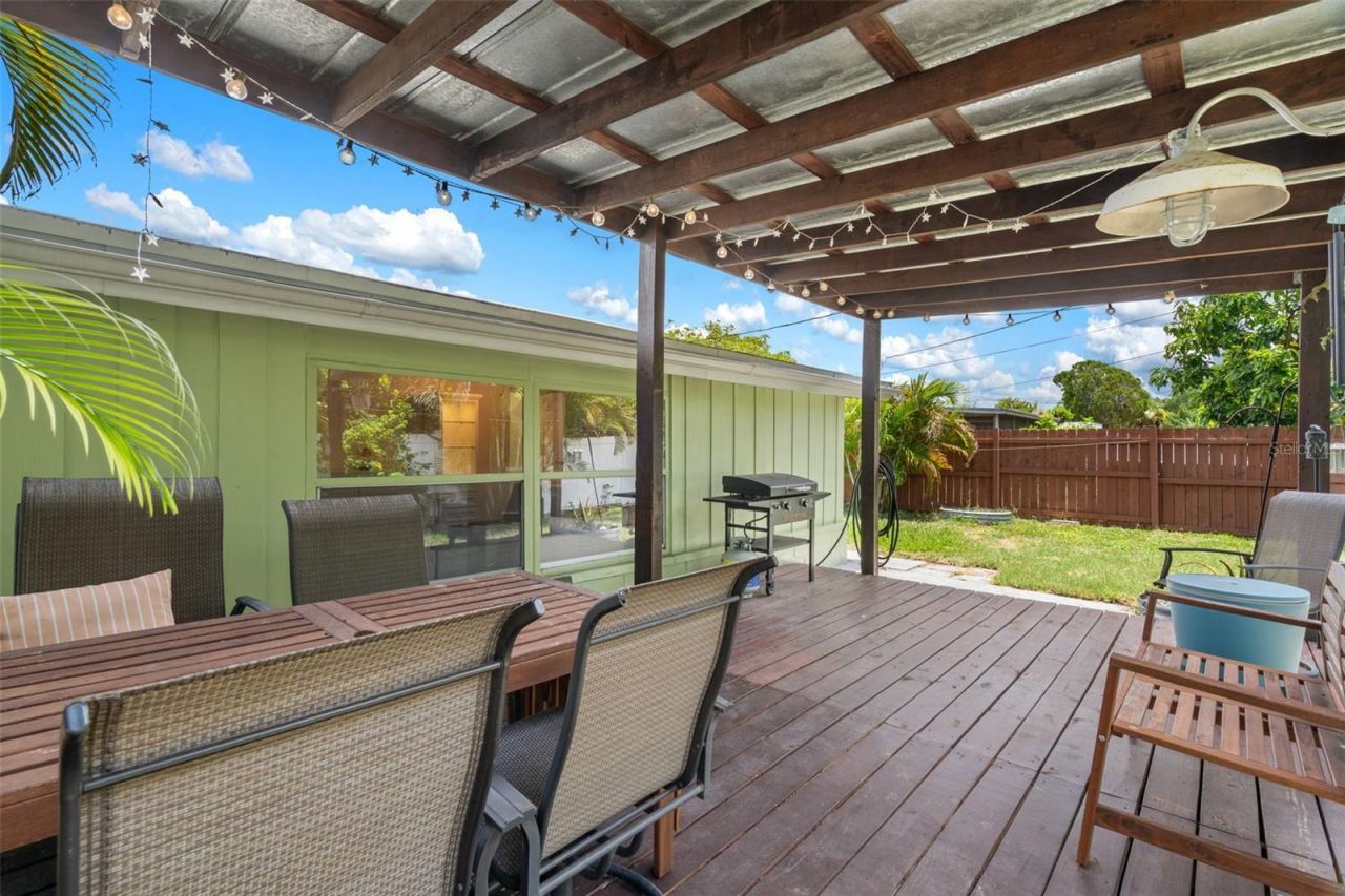 9812 51st Avenue N, Saint Petersburg, FL 33708 Photo