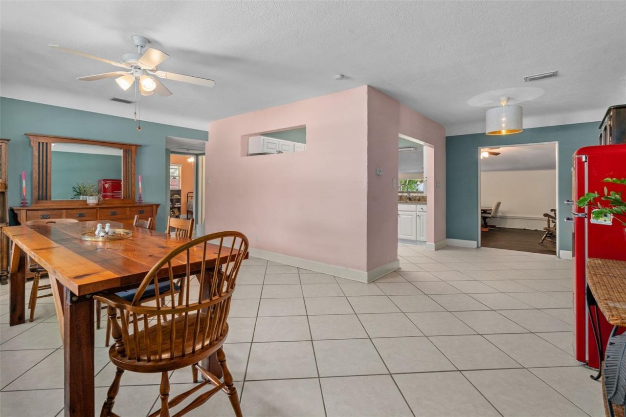 9812 51st Avenue N, Saint Petersburg, FL 33708 Photo