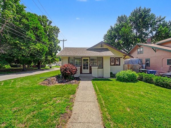 3321 Columbia Street , Des Moines, IA 50313