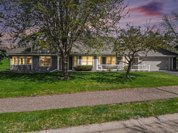 1723 Donegal Drive , Woodbury, MN 55125