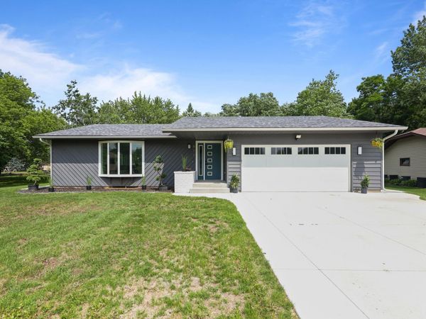 611 8th Avenue N, Sauk Rapids, MN 56379