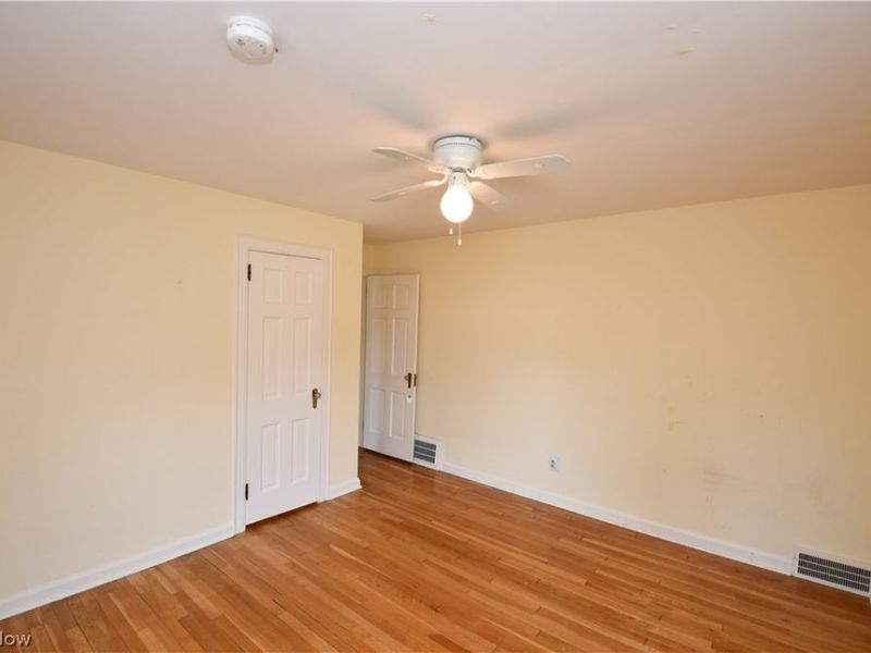 2400 Eardley Road , University Heights, OH 44118 Photo 15