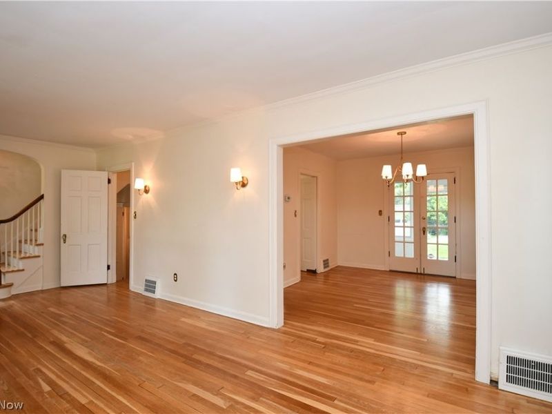 2400 Eardley Road , University Heights, OH 44118 Photo 6