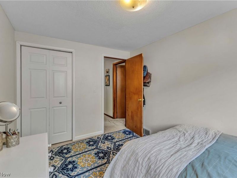 5290 Wellesley Avenue , North Olmsted, OH 44070 Photo 17