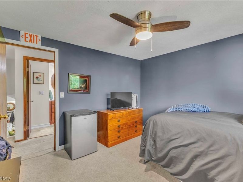 5290 Wellesley Avenue , North Olmsted, OH 44070 Photo 19
