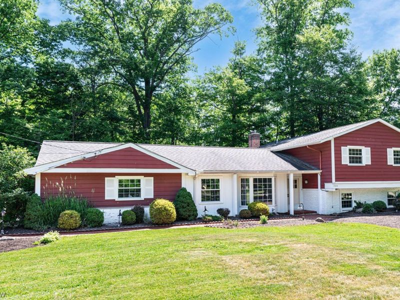 729 Kenwood Drive , Mayfield Village, OH 44040 Photo 1