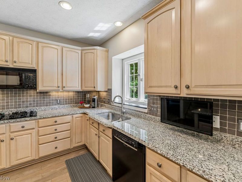33617 St Francis Drive , Avon, OH 44011 Photo 12
