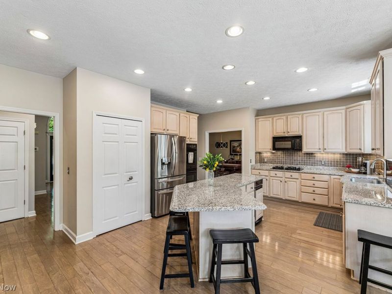 33617 St Francis Drive , Avon, OH 44011 Photo 9