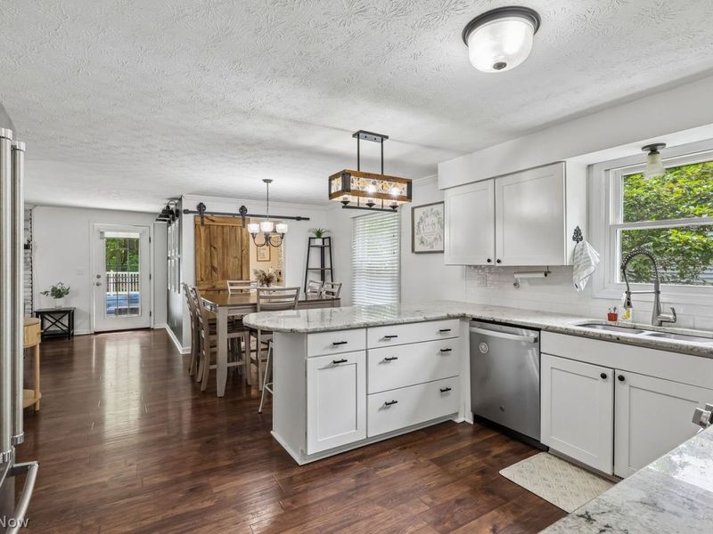34656 S Side Park Drive , Solon, OH 44139 Photo 14