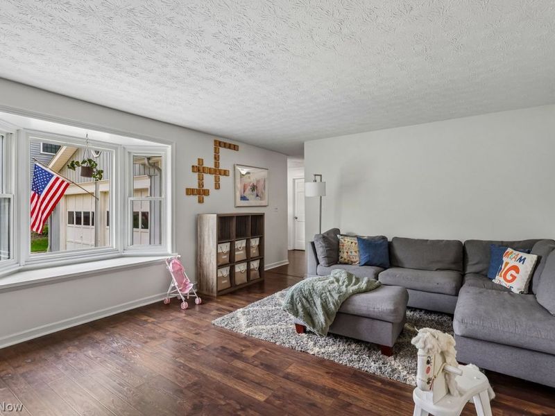 34656 S Side Park Drive , Solon, OH 44139 Photo 6