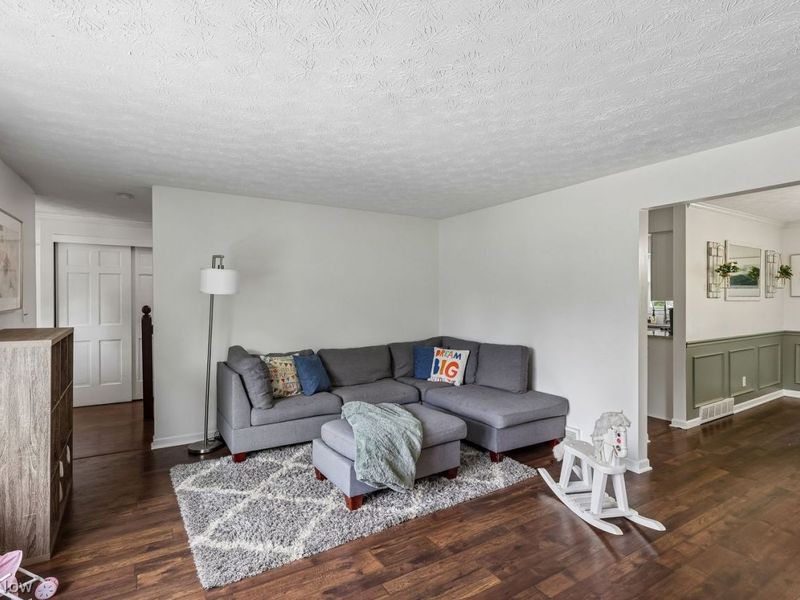 34656 S Side Park Drive , Solon, OH 44139 Photo 7