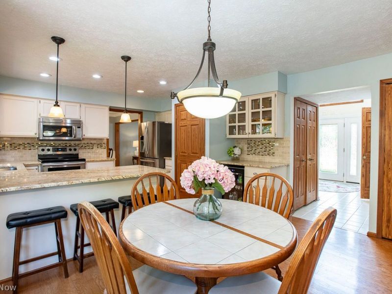 18100 Rustic Hollow , Strongsville, OH 44136 Photo 14