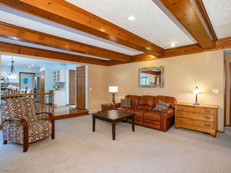 18100 Rustic Hollow , Strongsville, OH 44136 Photo 18