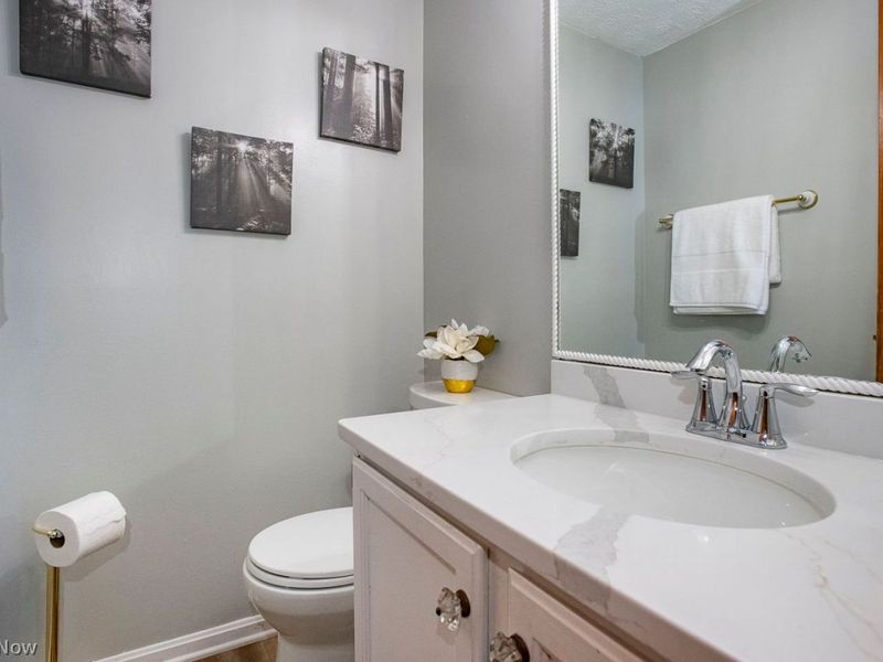 18100 Rustic Hollow , Strongsville, OH 44136 Photo 21