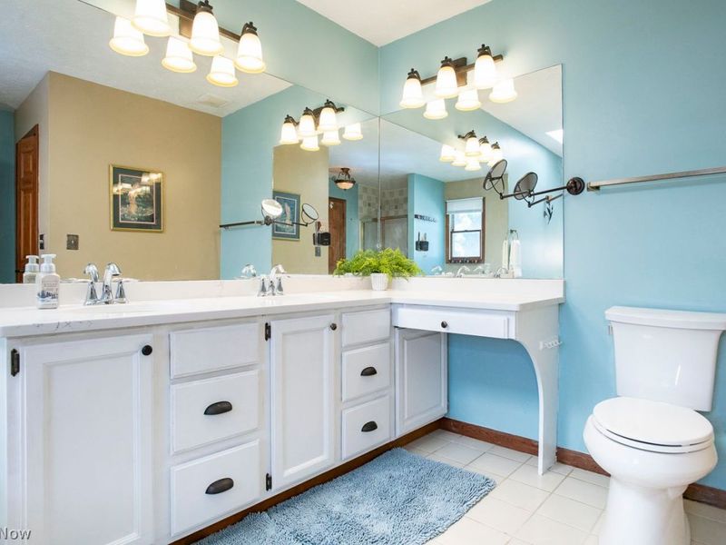 18100 Rustic Hollow , Strongsville, OH 44136 Photo 28
