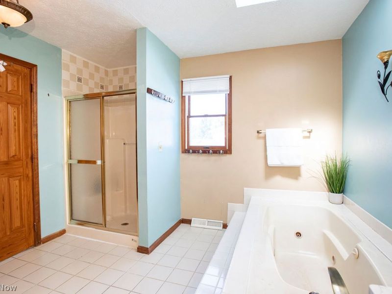 18100 Rustic Hollow , Strongsville, OH 44136 Photo 30