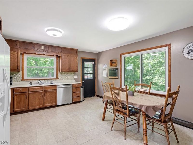 9320 W Akron Canfield Road, Canfield, OH 44406 Photo 10