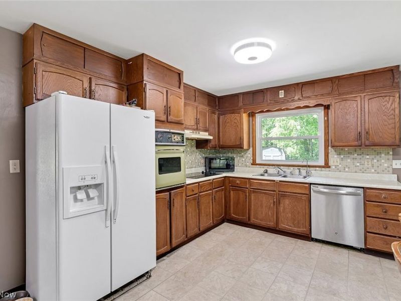 9320 W Akron Canfield Road, Canfield, OH 44406 Photo 11