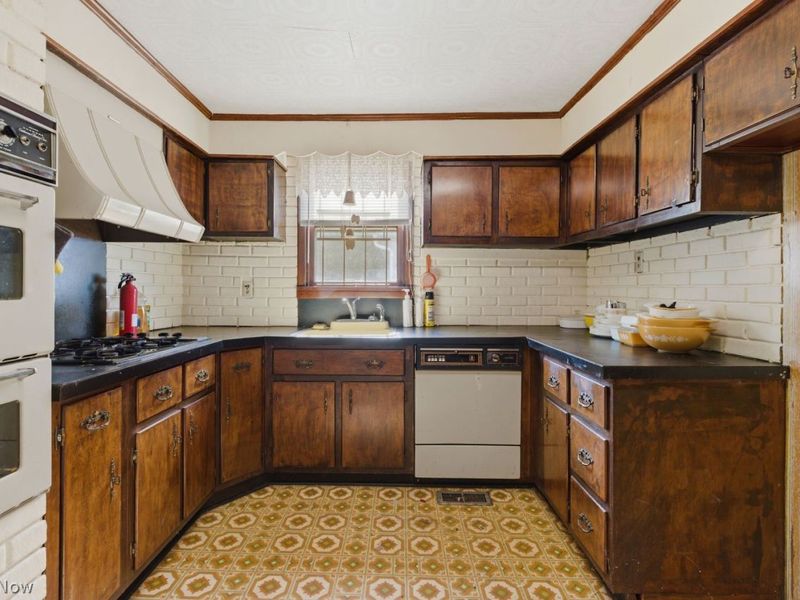 125 W 39th Street , Lorain, OH 44052 Photo 16