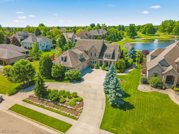 2198 E Park Drive , Uniontown, OH 44685