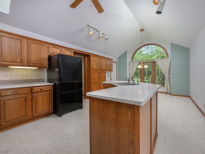 8251 Athens Avenue NW, Massillon, OH 44646 Photo 10