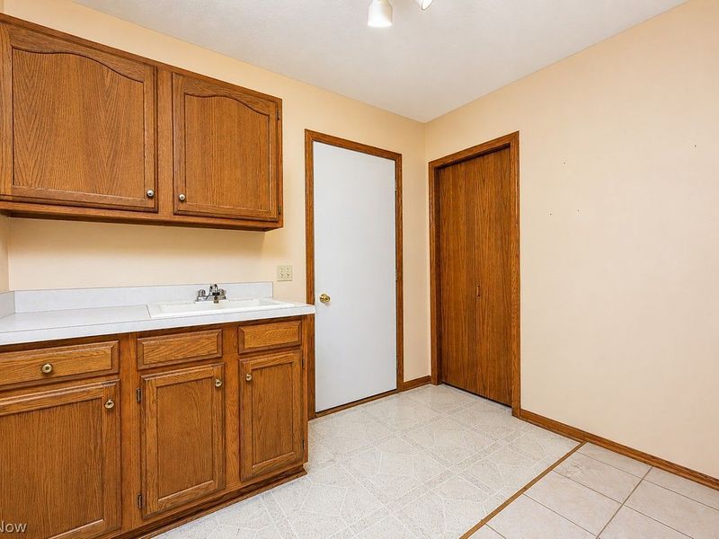 8251 Athens Avenue NW, Massillon, OH 44646 Photo 28