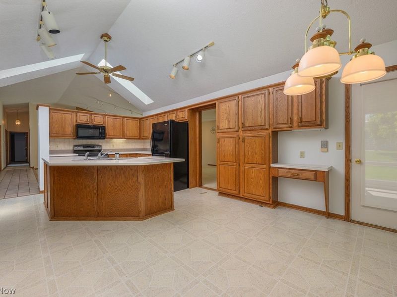 8251 Athens Avenue NW, Massillon, OH 44646 Photo 9