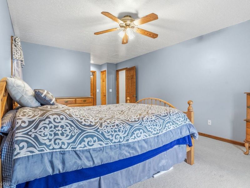 5870 Sky Ridge Avenue NE, Louisville, OH 44641 Photo 16
