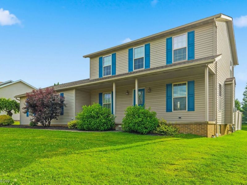 5870 Sky Ridge Avenue NE, Louisville, OH 44641 Photo 2