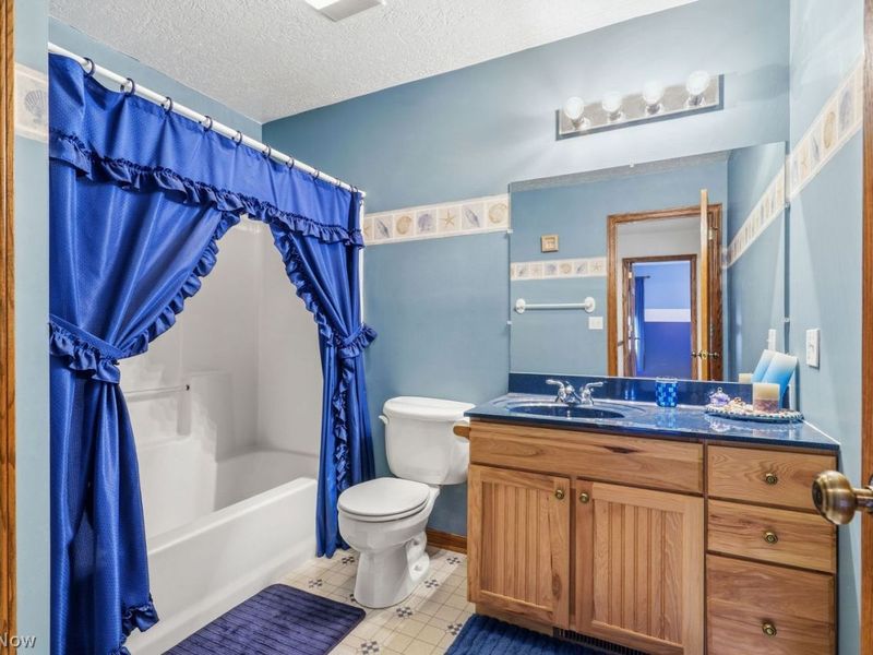 5870 Sky Ridge Avenue NE, Louisville, OH 44641 Photo 22