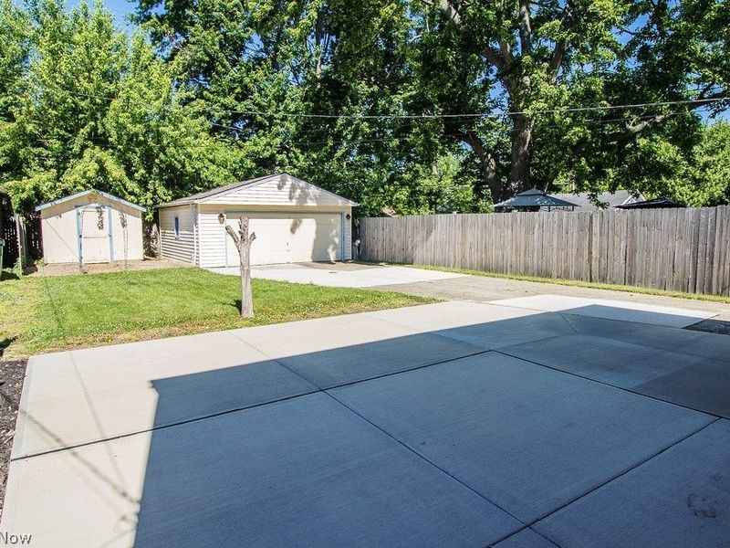 340 E 248th Street , Euclid, OH 44123 Photo 24