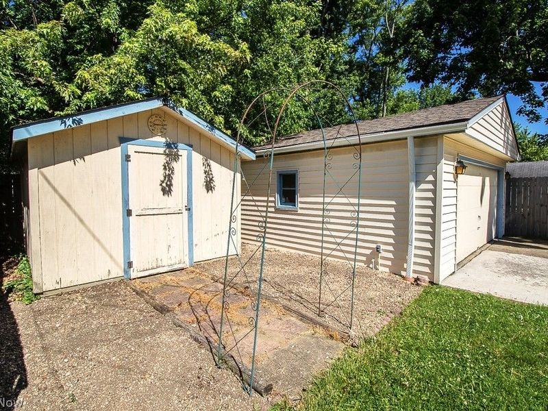 340 E 248th Street , Euclid, OH 44123 Photo 26