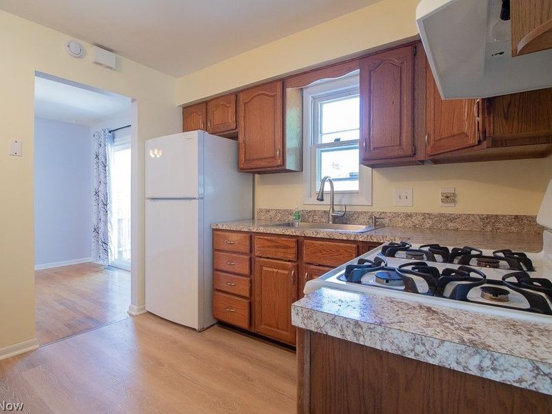 340 E 248th Street , Euclid, OH 44123 Photo 7