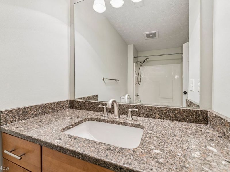14904 Lenox Drive , Unit 504, Strongsville, OH 44136 Photo 28