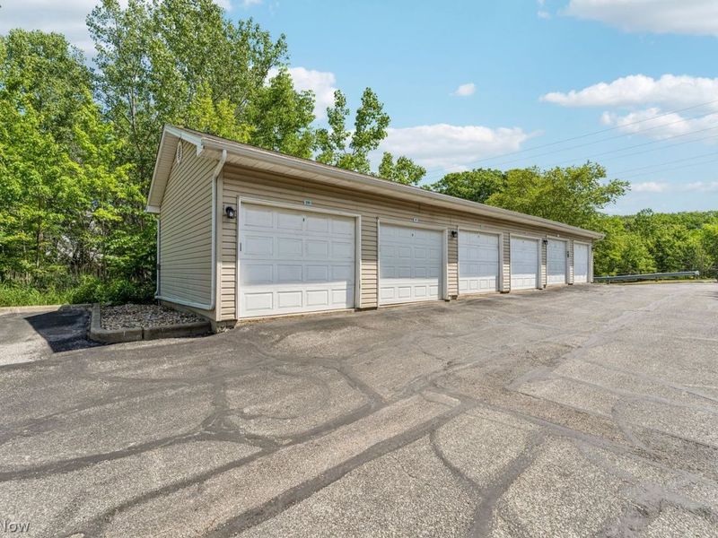 14904 Lenox Drive , Unit 504, Strongsville, OH 44136 Photo 33