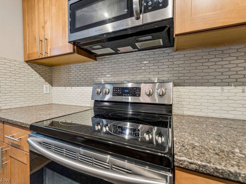 14904 Lenox Drive , Unit 504, Strongsville, OH 44136 Photo 8