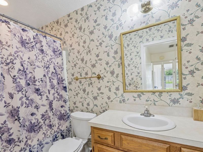 15779 Grosse Pointe Oval , Strongsville, OH 44136 Photo 24