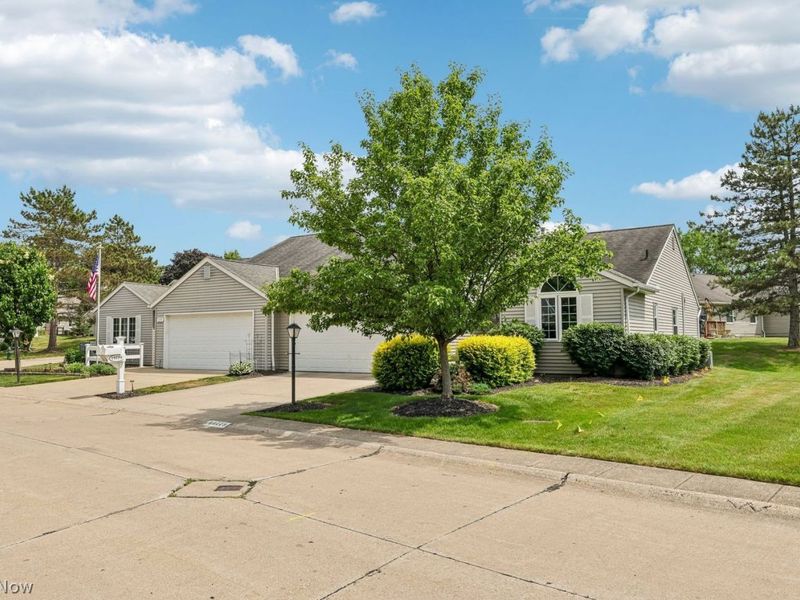 15779 Grosse Pointe Oval , Strongsville, OH 44136 Photo 31