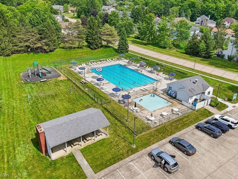 15779 Grosse Pointe Oval , Strongsville, OH 44136 Photo 35