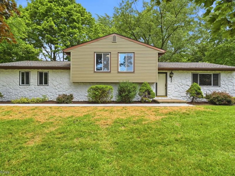 7606 Woodcrest Avenue NE, Canton, OH 44721 Photo 1