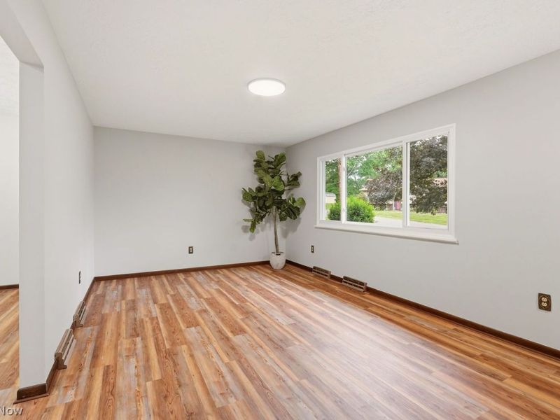 7606 Woodcrest Avenue NE, Canton, OH 44721 Photo 10
