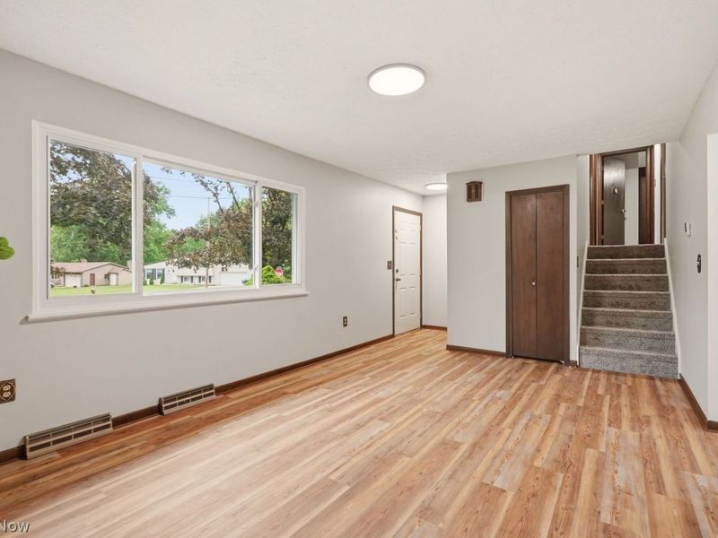 7606 Woodcrest Avenue NE, Canton, OH 44721 Photo 11