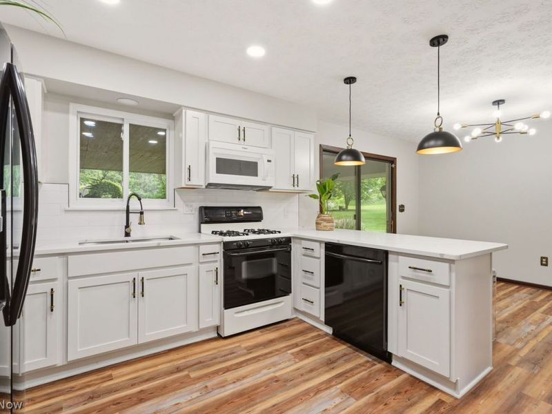 7606 Woodcrest Avenue NE, Canton, OH 44721 Photo 7